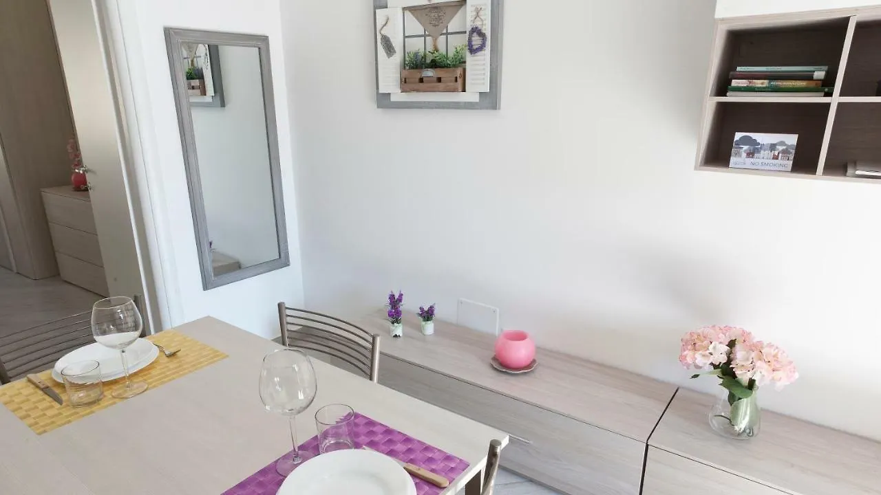Italianway-Cornalia 8 Apartment Milan 0*,